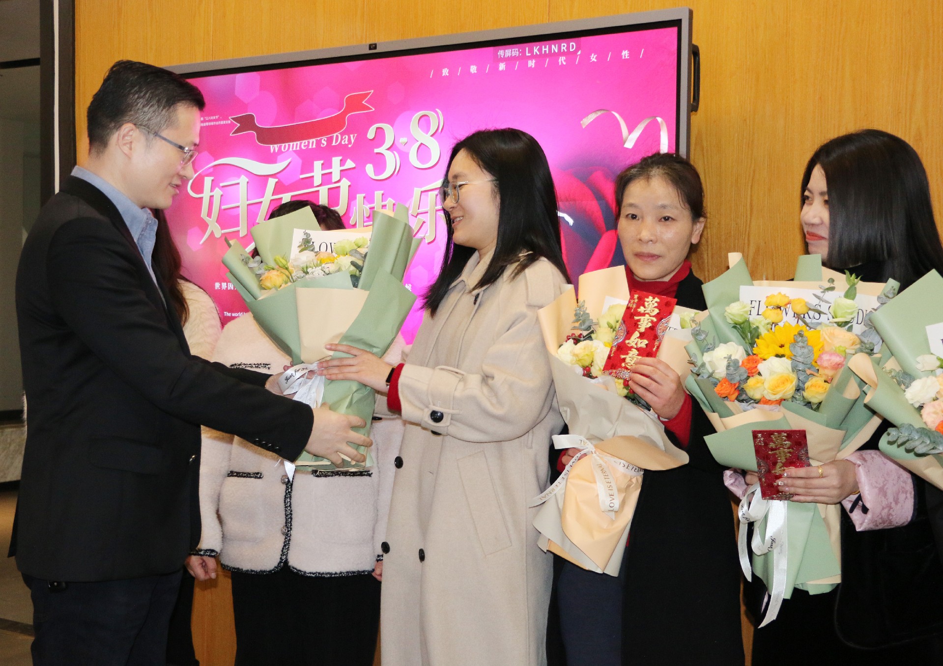 1709877508361649.jpg 1709877508361649.jpg